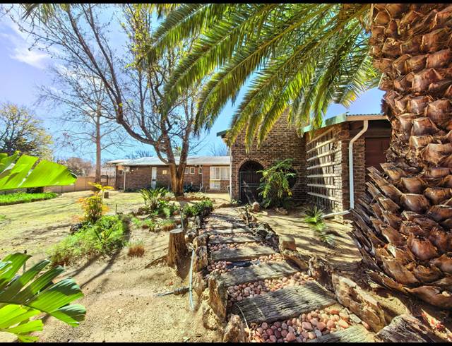 5 BEDROOM HOUSE FOR SALE IN SASOLBURG EXT 23